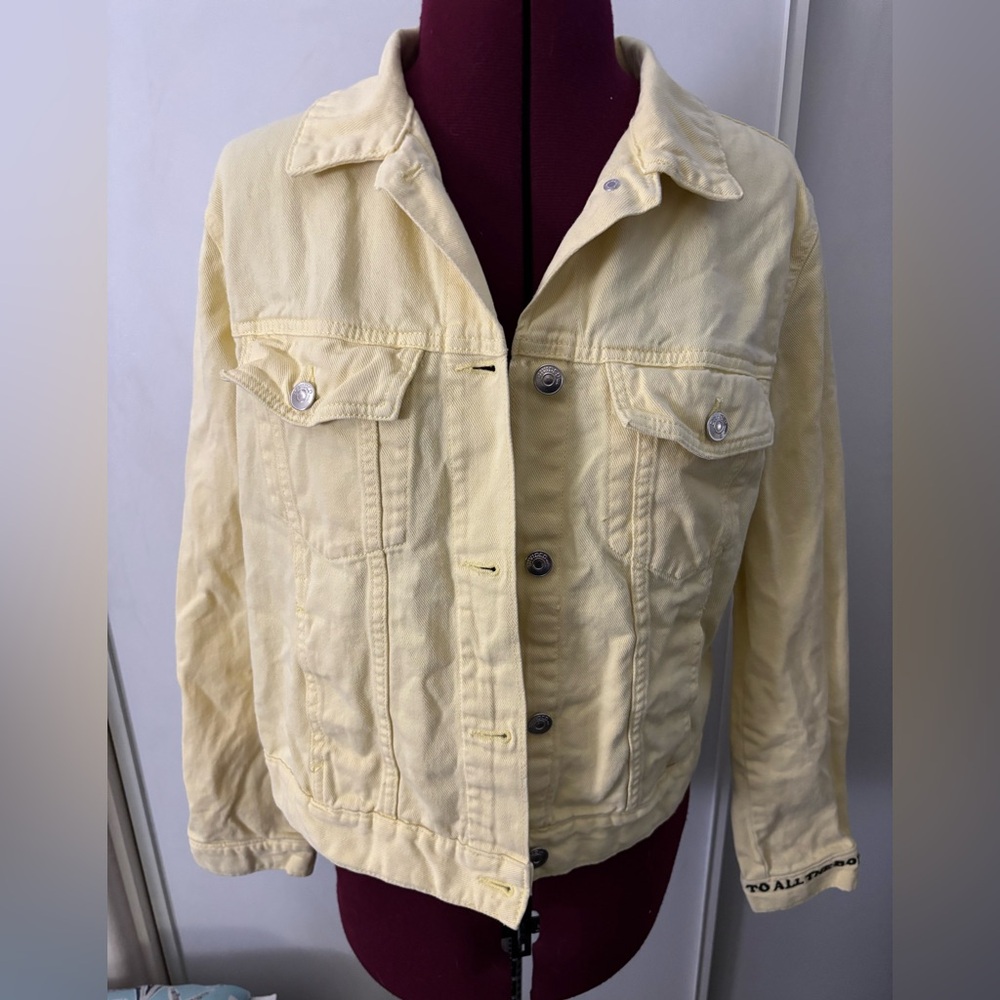 EUC Divided yellow denim jacket, Size M. “TO ALL THE BOYS” embroidered in wrist